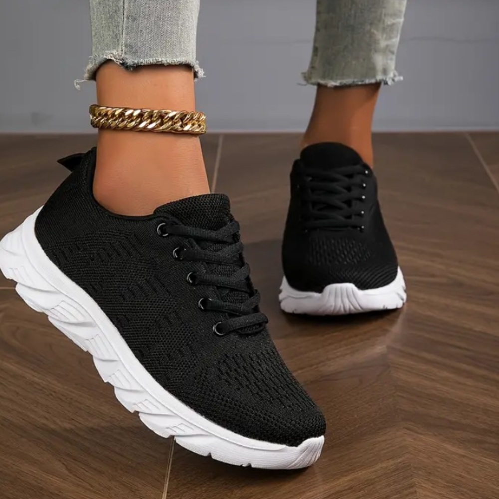 🥳 BLACK MESH WATERPROOF TENNIS SHOES 8.5